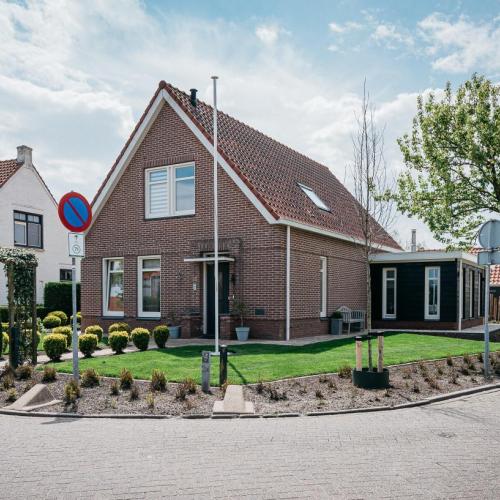 Uitbreiding aan woning in Burgh-Haamstede