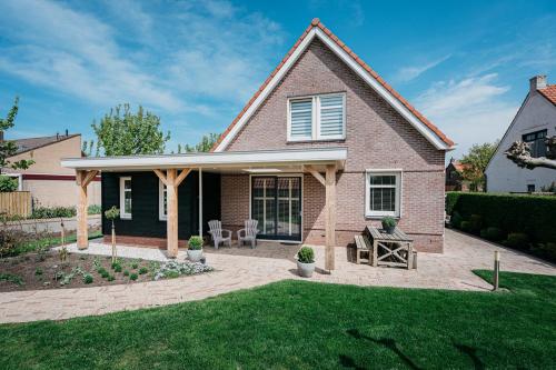 Uitbreiding aan woning in Burgh-Haamstede